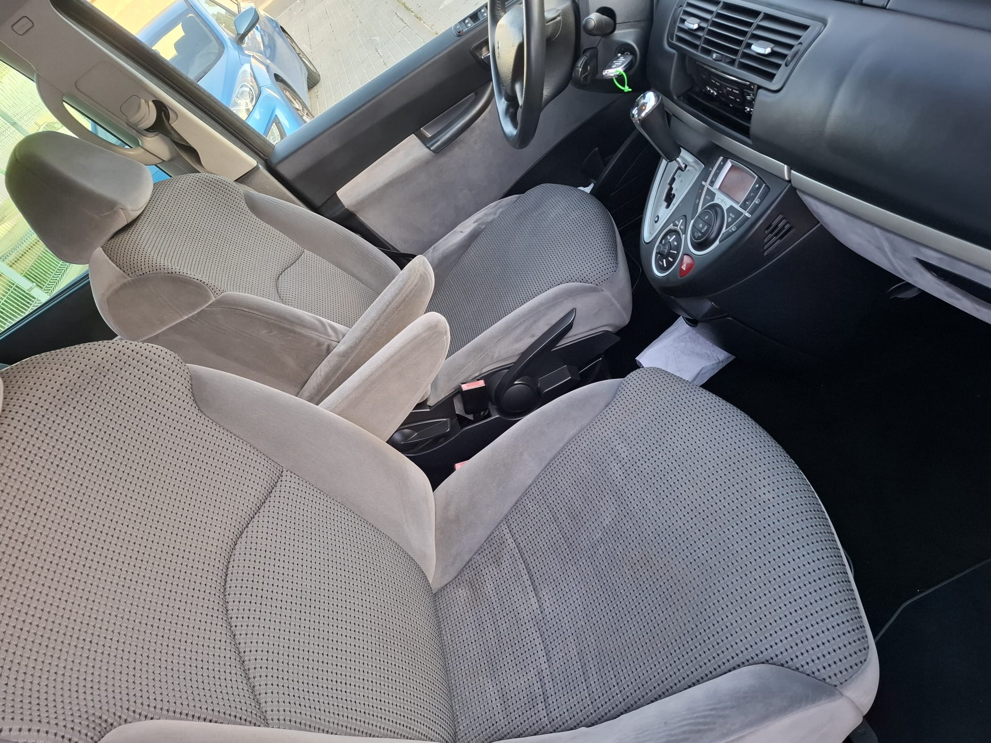 Peugeot 807 Automática 7 Plazas (2011) | 118.000 km | Ideal Familias 13 Peugeot 807 Automática 7 Plazas (2011) | 118.000 km | Ideal Familias - Imagen 13