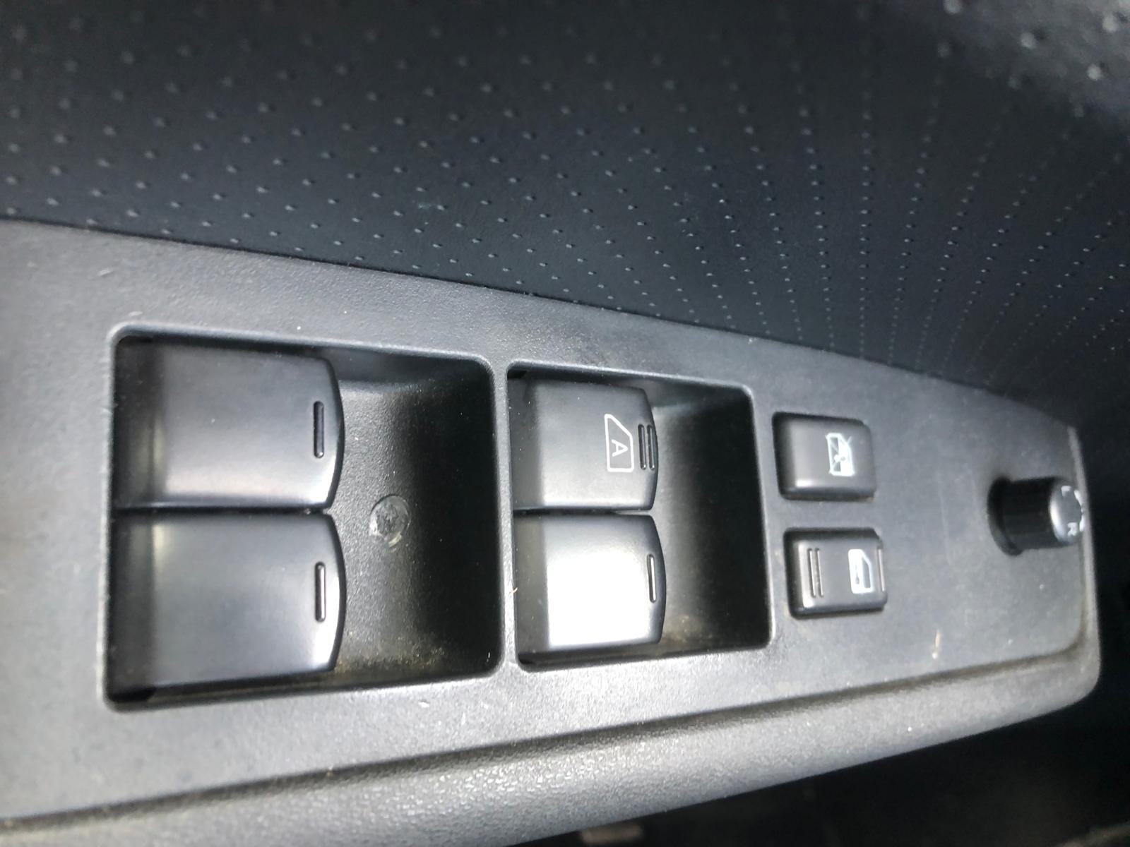 Nissan X-Trail 2.0 dCi 150cv 4x4 (2007) 8 Nissan X-Trail 2.0 dCi 150cv 4x4 (2007) - Imagen 8