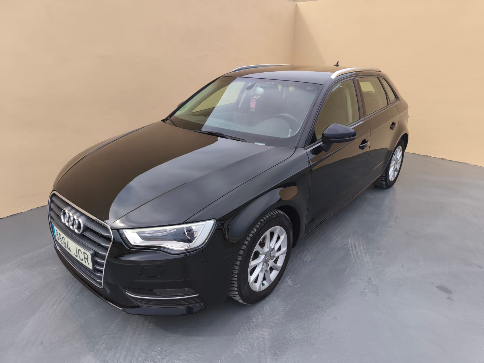Audi A3 1.6 TDI 105 Cv | Calidad Premium | Consumo Mínimo
