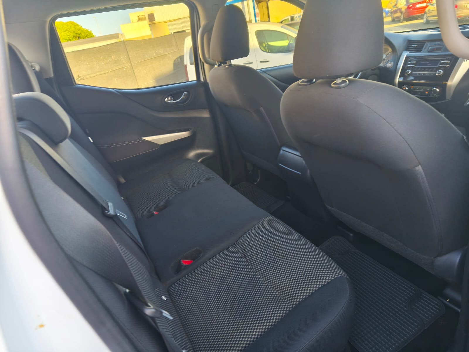 Nissan Navara 2.3 dCi 163Cv 4x4 (2018) | 118.000 km 15 Nissan Navara 2.3 dCi 163Cv 4x4 (2018) | 118.000 km - Imagen 15