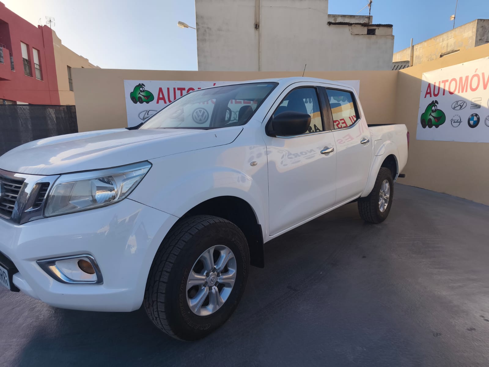 Nissan Navara 2.3 dCi 163Cv 4x4 (2018) | 118.000 km 17 Nissan Navara 2.3 dCi 163Cv 4x4 (2018) | 118.000 km - Imagen 17